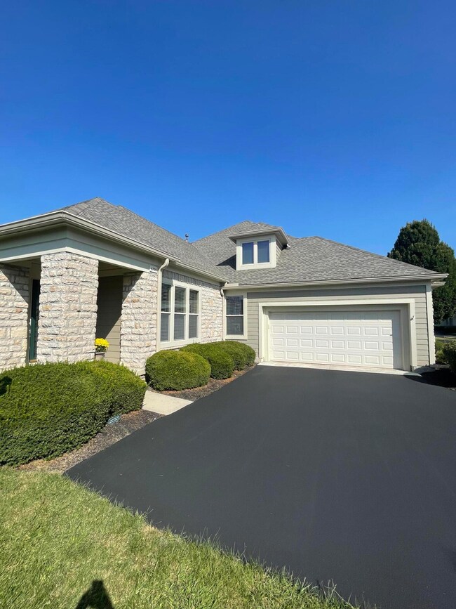 3_photo-6700-roundstone-loop
