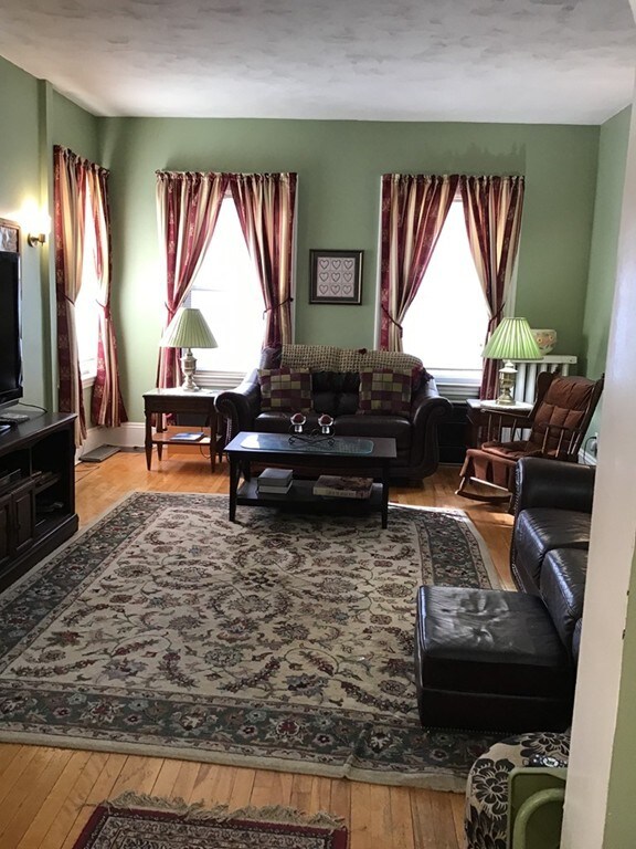 55 Pine St, Swampscott, MA 01907 - photo 3