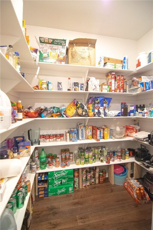 65+ sq ft pantry