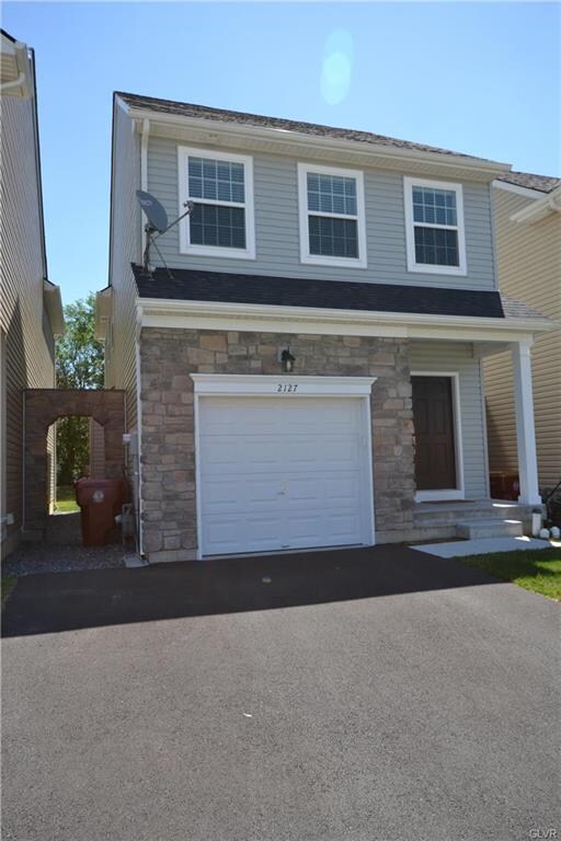 2127 Huntington Ln, Easton, PA 18040 - photo 2