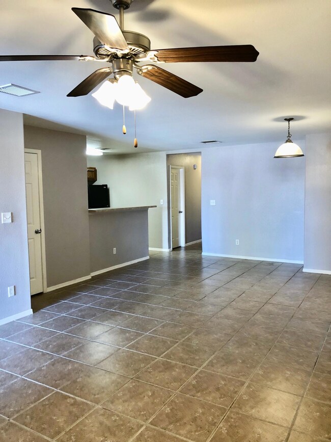 5732 Saluki Dr unit A, El Paso, TX 79924 - photo 5