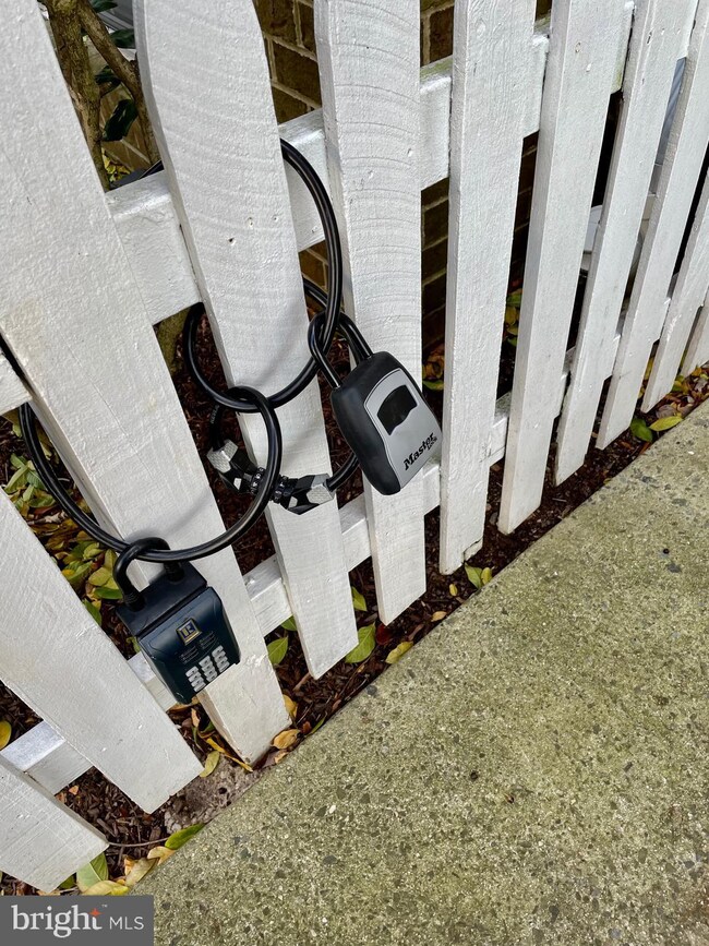 12008 Amber Ridge Cir unit A001, Germantown, MD 20876 - photo 2