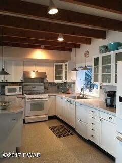 203 Mountain Lake Dr, Dingmans Ferry, PA 18328 - photo 3