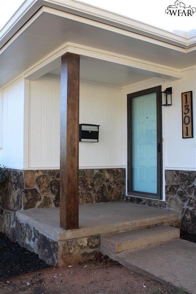 1301 Hunt St, Wichita Falls, TX 76302 - photo 2