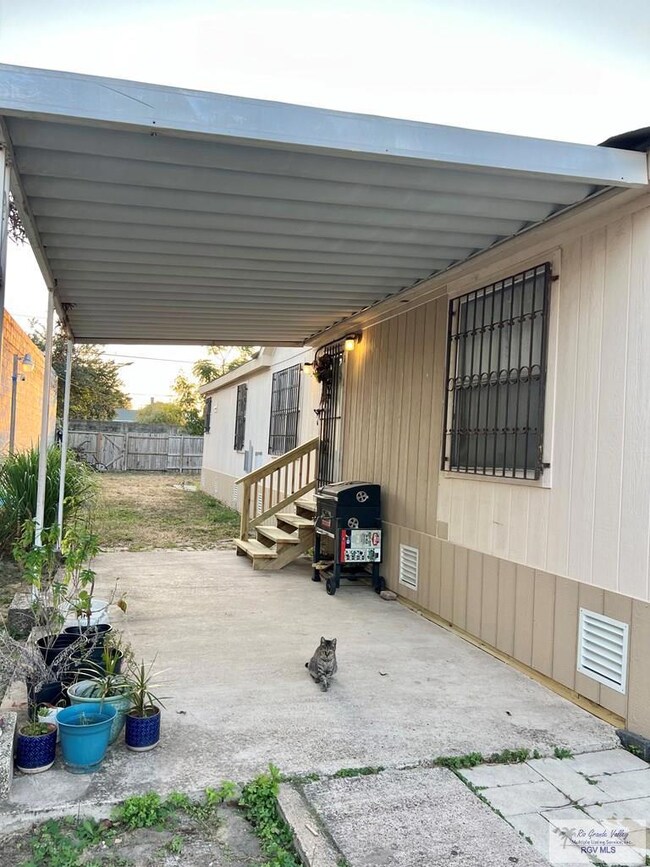 1344 E Monroe St, Brownsville, TX 78520 - photo 5