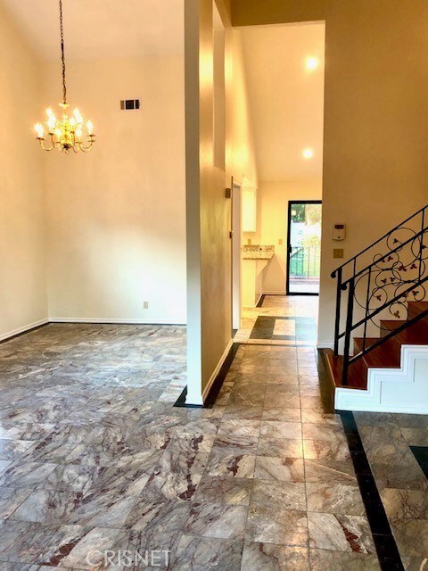 5253 Calderon Rd, Woodland Hills, CA 91364 - photo 3