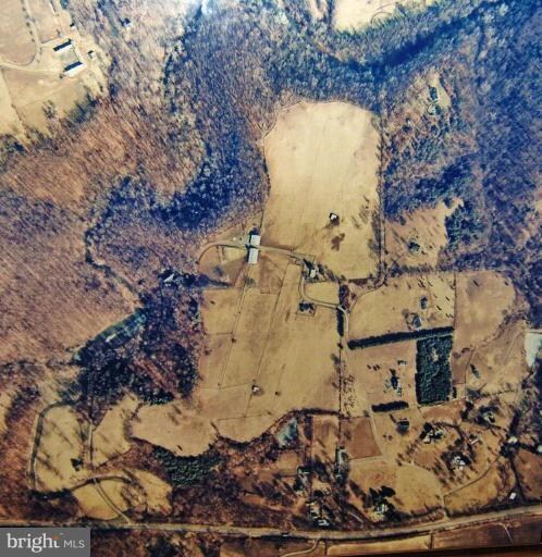 23406 Korea Ln, Middleburg, VA 20117 - photo 3