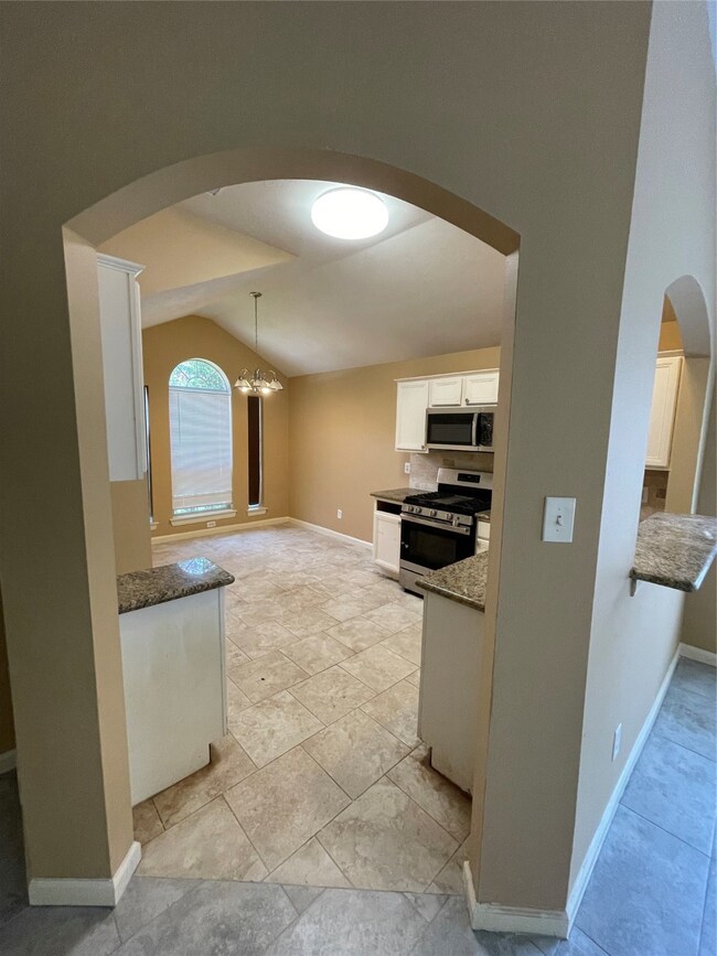 5235 Sherilynn Dr, Spring, TX 77373 - photo 5