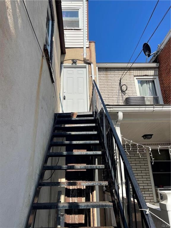 446 N 10th St unit 1, Allentown, PA 18102 - photo 6