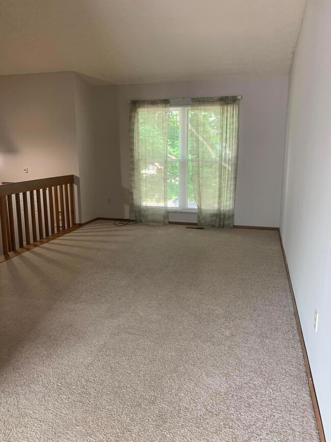 4080 Plateau St, Columbus, OH 43207 - photo 4