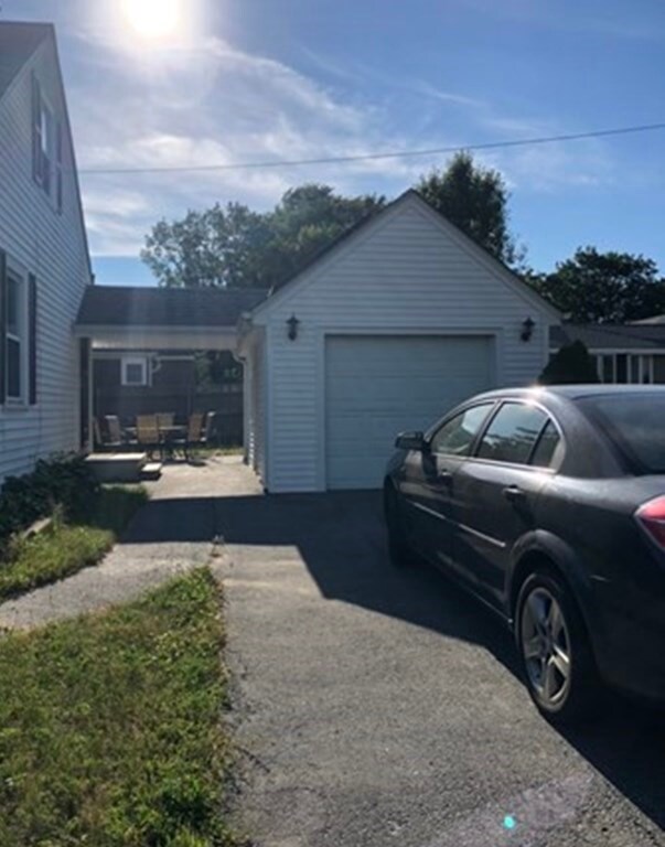 51 Clancy St, Swansea, MA 02777 - photo 2