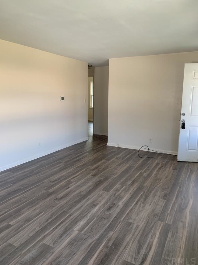 1105 E 20th St, Muncie, IN 47302 - photo 7