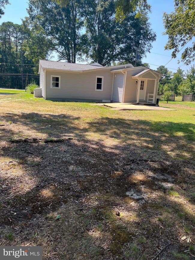 5037 Kings Hwy, Colonial Beach, VA 22443 - photo 4