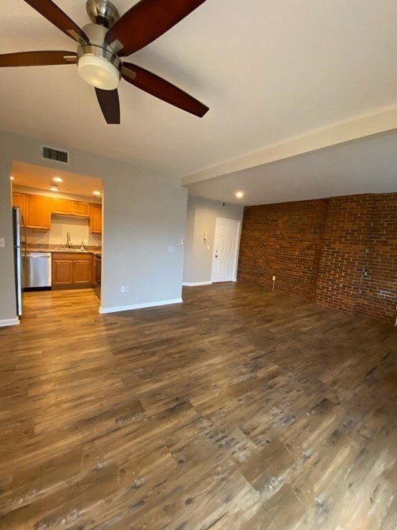 315 Rantoul St unit 305, Beverly, MA 01915 - photo 5