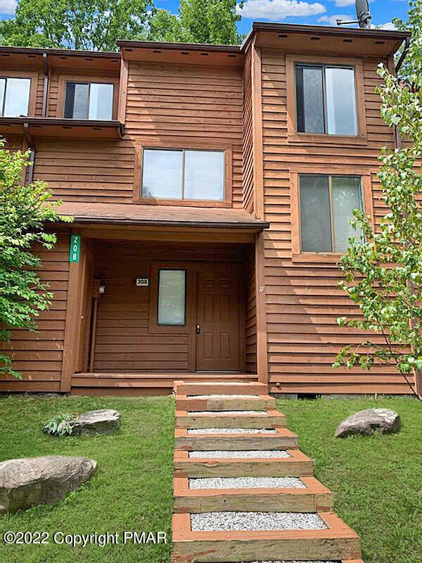 208 Falls Cir, Bushkill, PA 18324 - photo 2