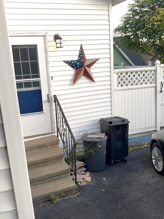 1421 N Sumner Ave, Scranton, PA 18508 - photo 3
