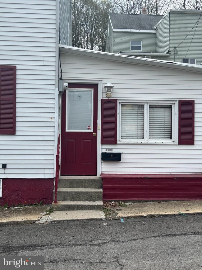 416 Middle St, Ashland, PA 17921 - photo 2