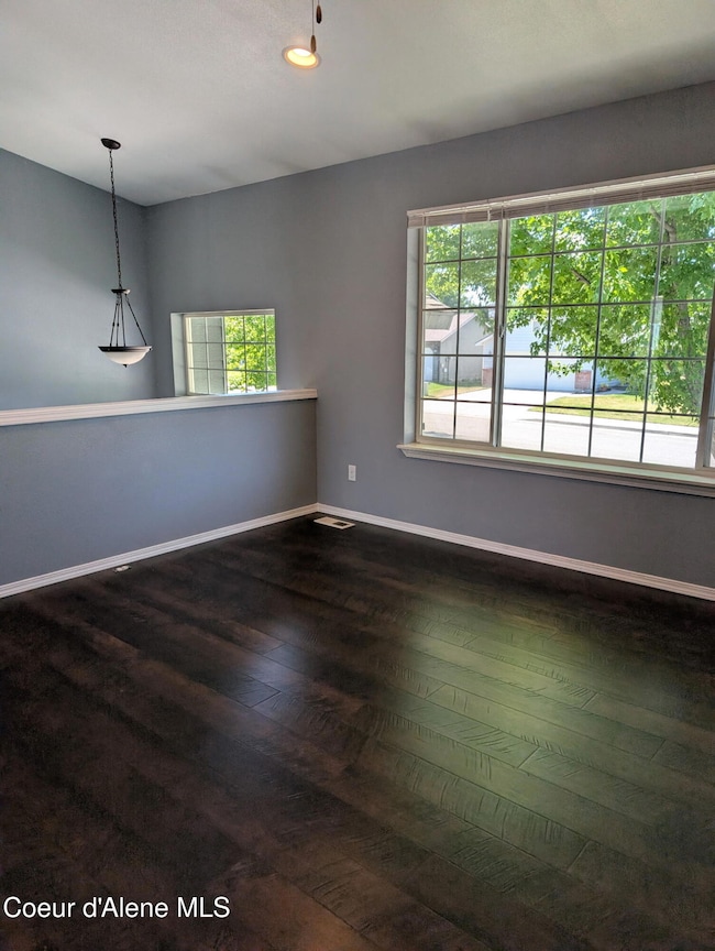 Living Room 4