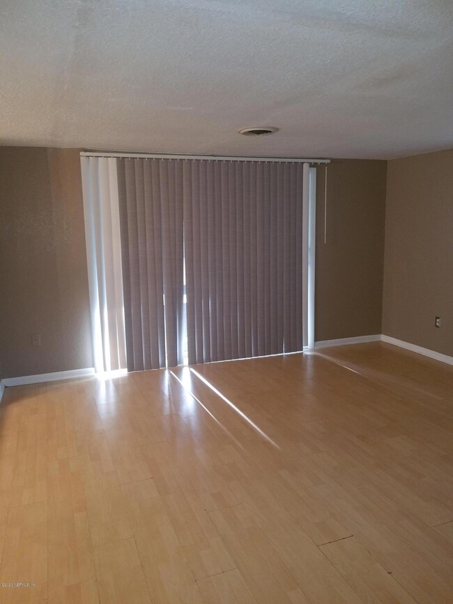 2633 Leonid Rd, Jacksonville, FL 32218 - photo 6