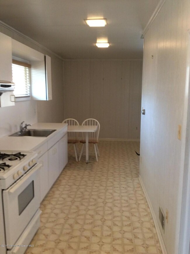 387 W Columbus Place, Long Branch, NJ 07740 - photo 6