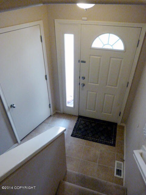 Spacious Entryway