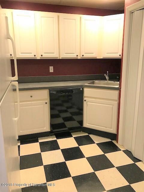 213 N Main Apt C Ave, Taylor, PA 18517 - photo 3