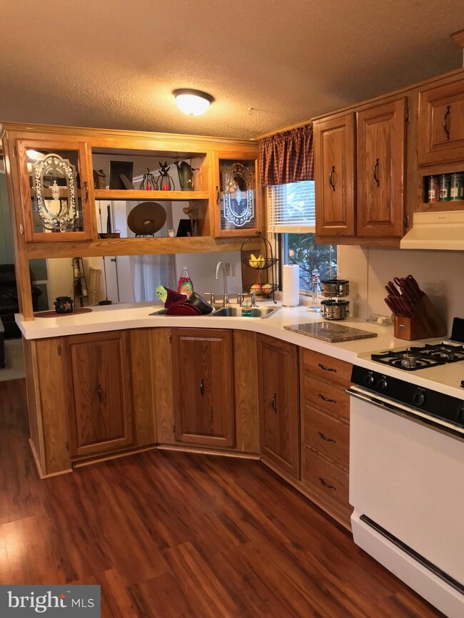 139 Azalea Cir, Honey Brook, PA 19344 - photo 5