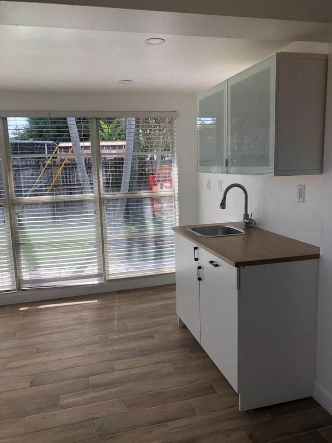 1505 NE 15th Ave unit 4, Fort Lauderdale, FL 33304 - photo 6