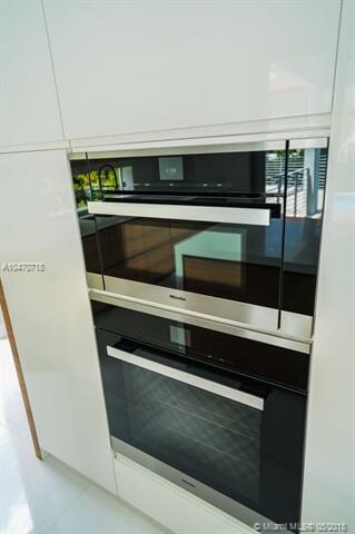 725 Woodcrest Rd, Key Biscayne, FL 33149 - photo 7