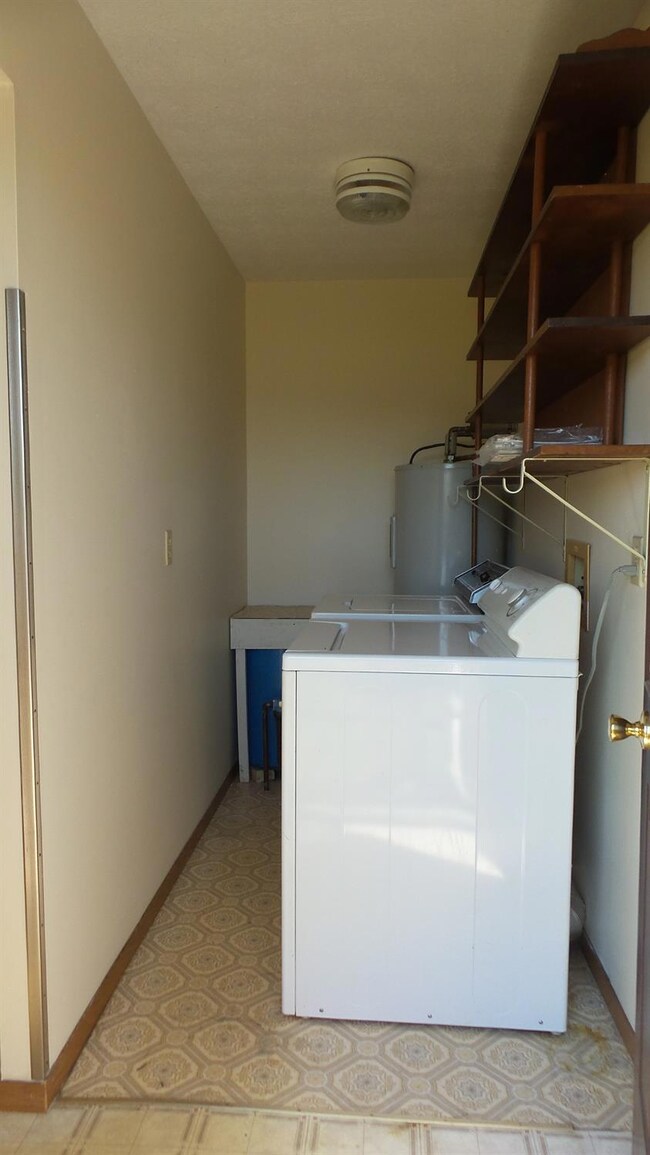 2119 Ogden Rd, Wilmington, OH 45177 - photo 5