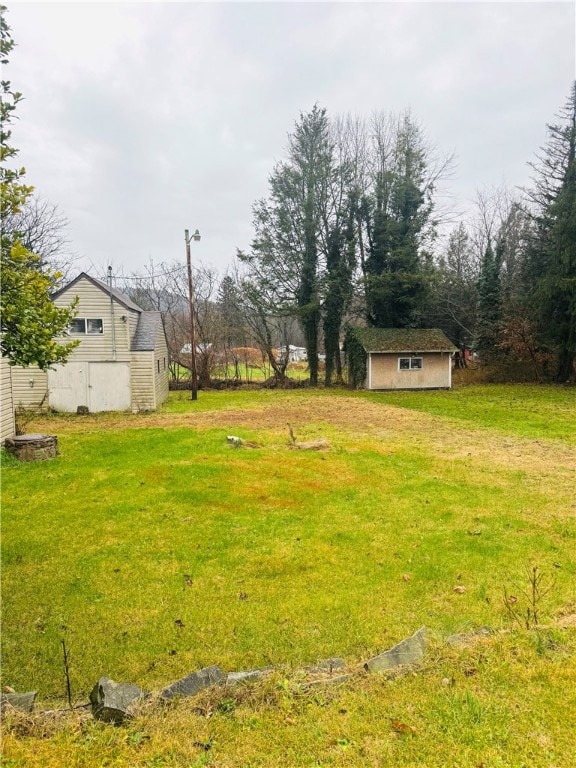 696 Breakneck Rd, Connellsville, PA 15425 - photo 3