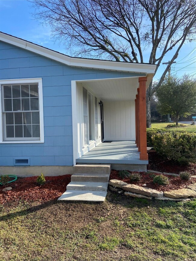 404 Norton St, Weatherford, TX 76086 - photo 2