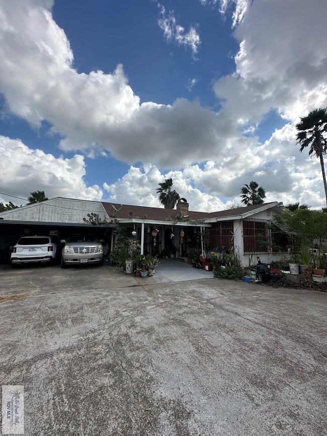 33708 Share 27 Rd unit lot 30, Los Fresnos, TX 78566 - photo 3