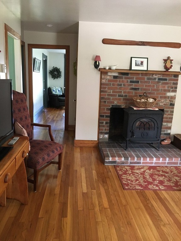 89 Broad St, Barre, MA 01005 - photo 5