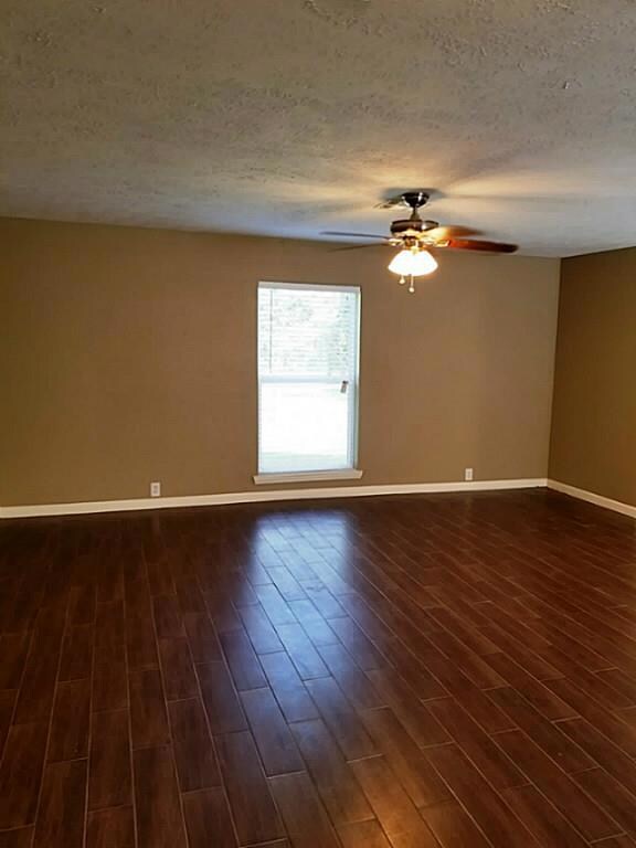 22614 Cardinal Dr, Hockley, TX 77447 - photo 5