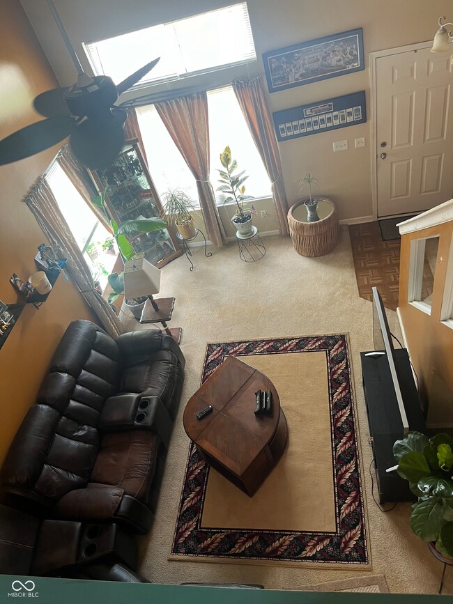 583 Scotch Pine Dr, Greenwood, IN 46143 - photo 4