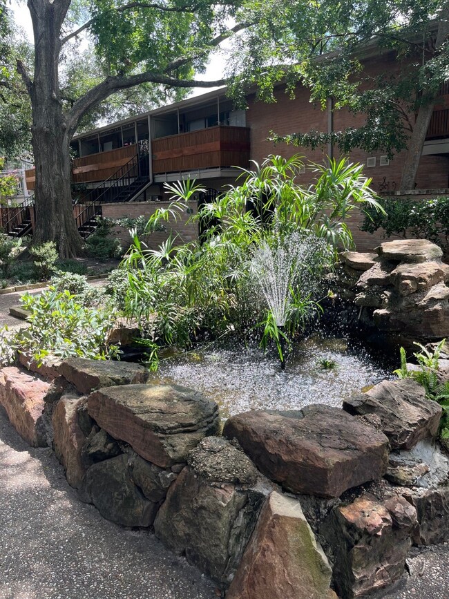 3944 W Alabama St unit 6, Houston, TX 77027 - photo 5