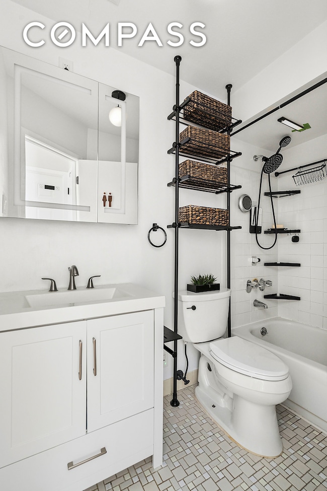 143 Bay Ridge Pkwy unit 3, Brooklyn, NY 11209 - photo 7