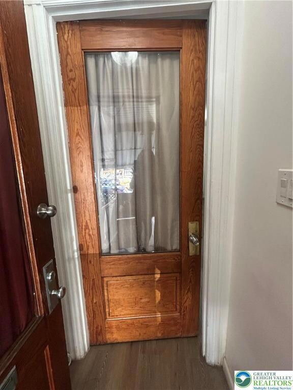 1042 W Allen St, Allentown, PA 18102 - photo 5