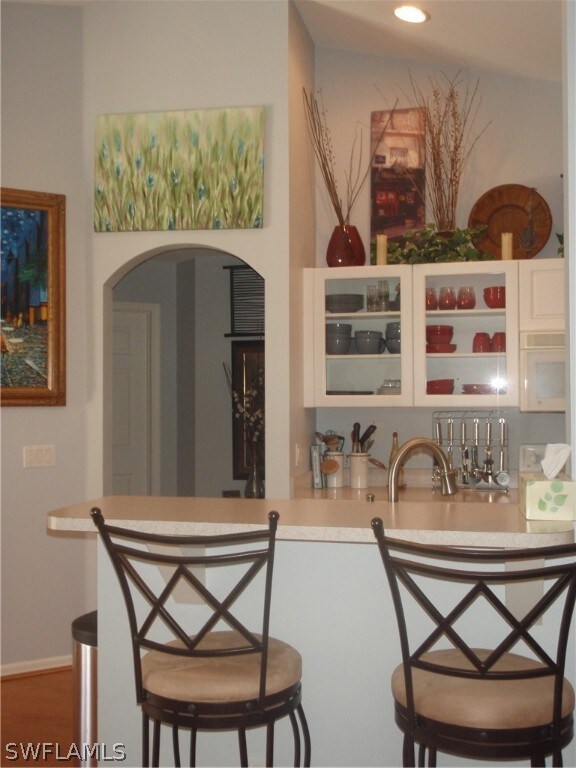 Breakfast bar