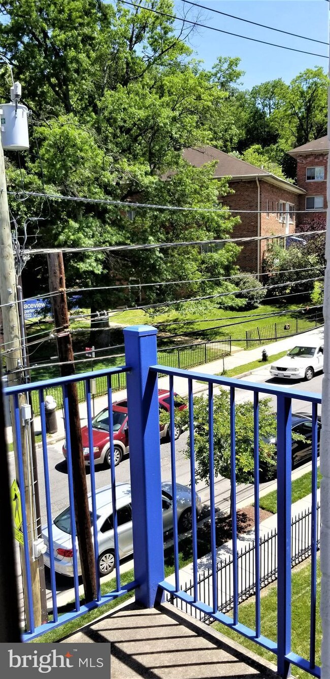 2333 16th St SE unit 304, Washington, DC 20020 - photo 2