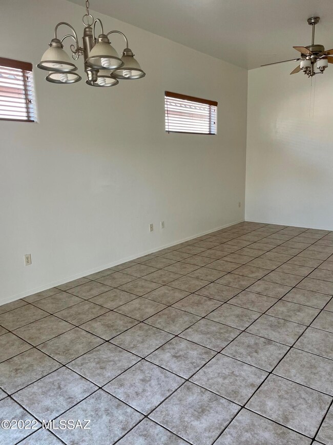 5C5EE726-0392-4967-ACD2-962F31AD4D78