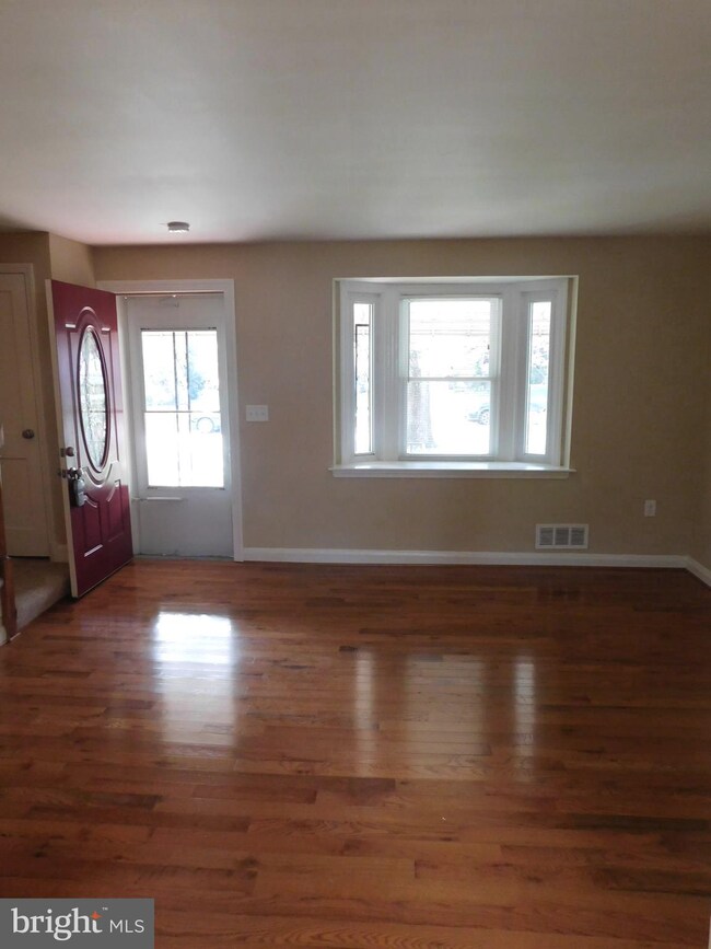 1282 Walker Ave, Baltimore, MD 21239 - photo 6