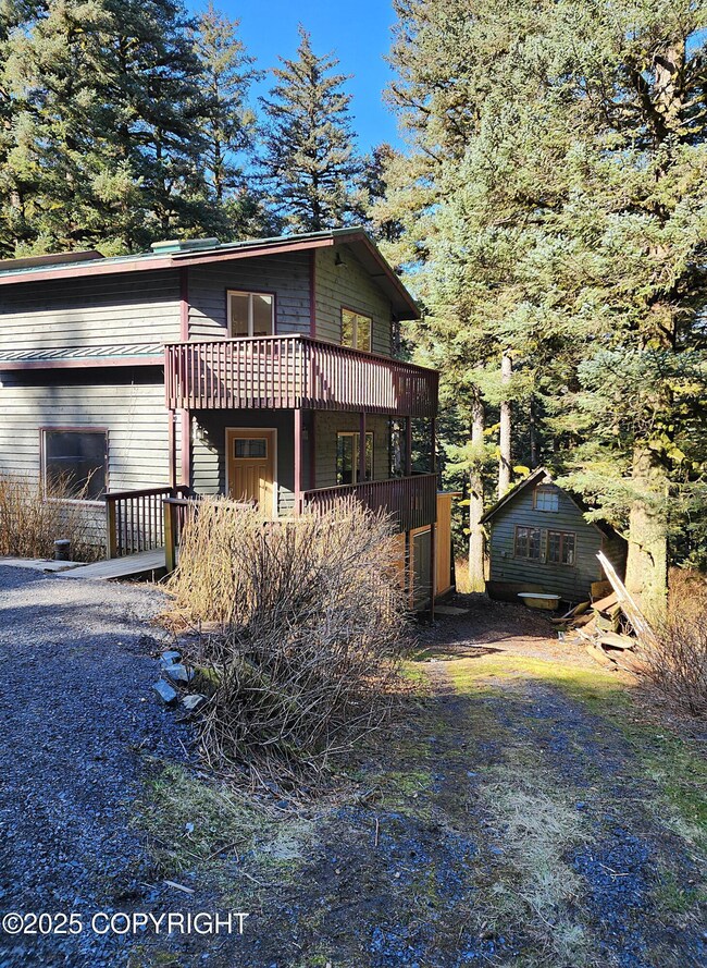 3291 Lake View Dr, Kodiak, AK 99615 - photo 2