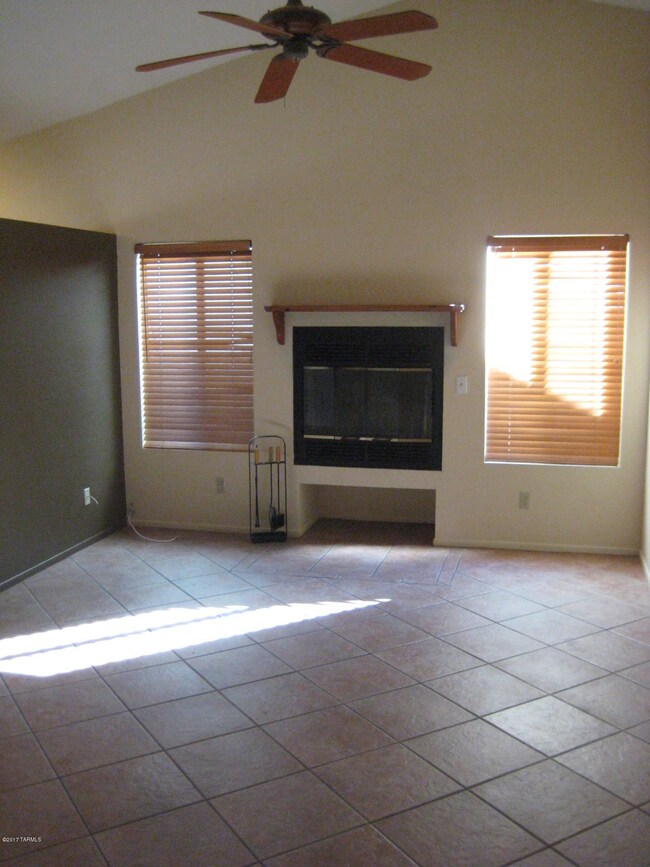 10067 E Bryonwood Ln, Tucson, AZ 85730 - photo 5