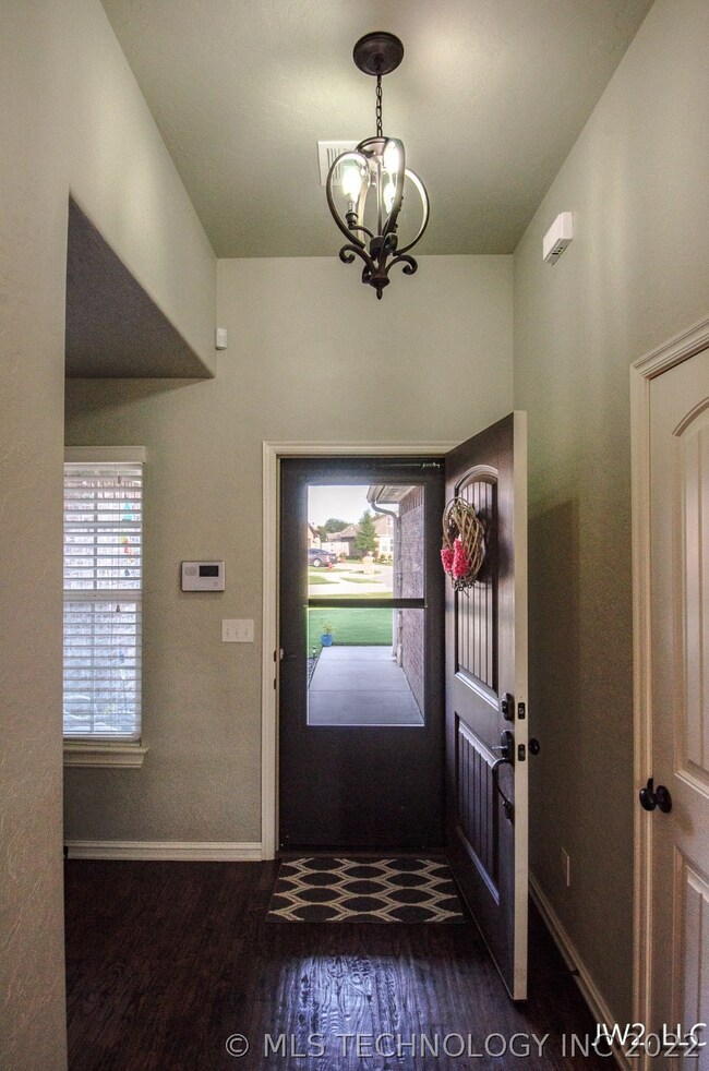 14632 S Maple Ave, Glenpool, OK 74033 - photo 4