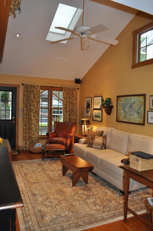 104 Sawkill Ave, Milford, PA 18337 - photo 4