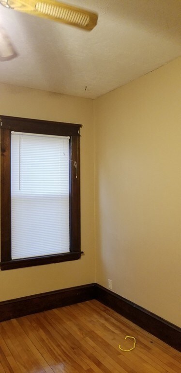 17 N Woodford St unit 1, Worcester, MA 01604 - photo 4