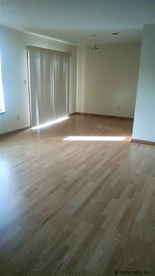 1702 Cambridge Manor Dr, Schenectady, NY 12302 - photo 7