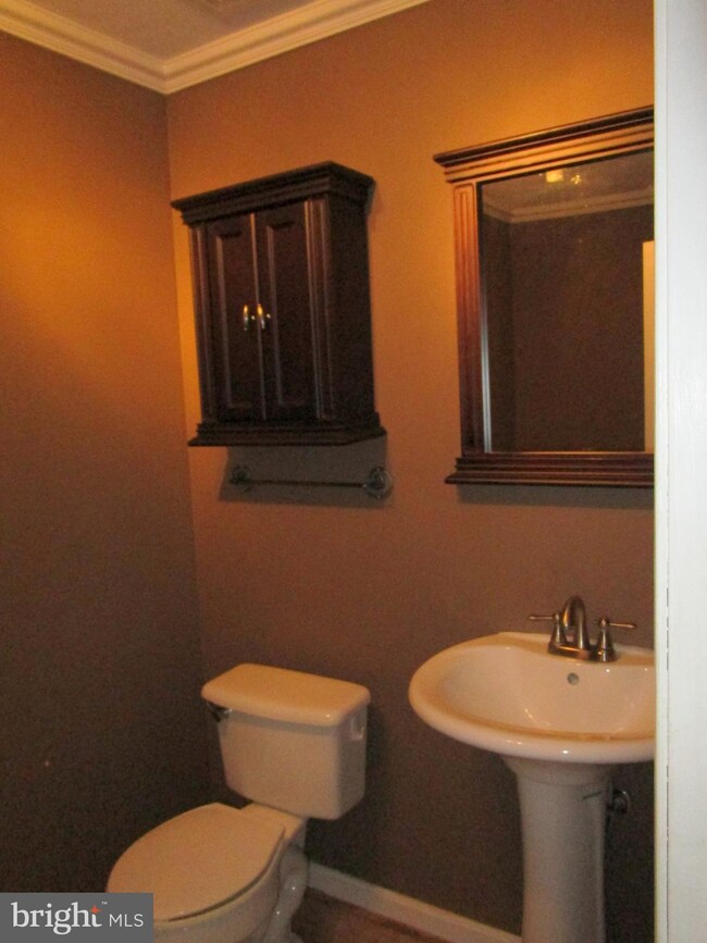 148 Penwick Cir, Frederick, MD 21702 - photo 4